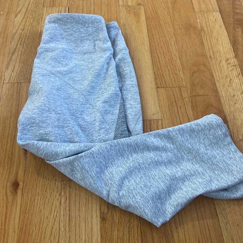 Women’s Outdoor Voices leggings. Grey. Size XS
